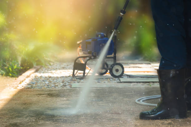 Best Pool Deck Cleaning  in Artesia, CA